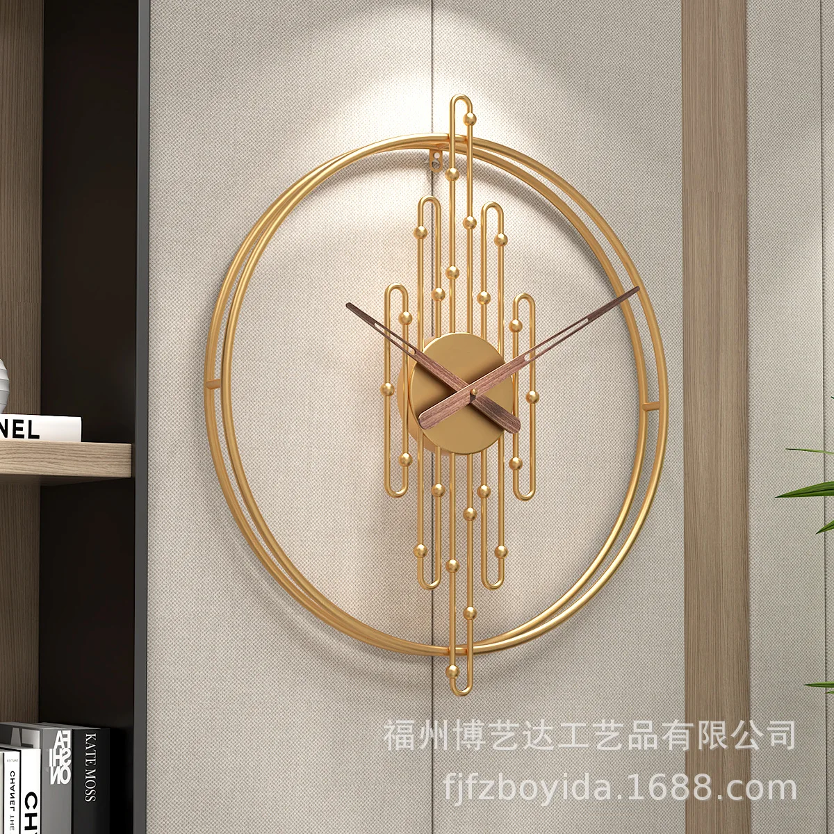 

Style Fashion Creative Clock Decoration Home Personalized Iron Art Clock Decoration Light Luxury Art Living Room Wall Clock