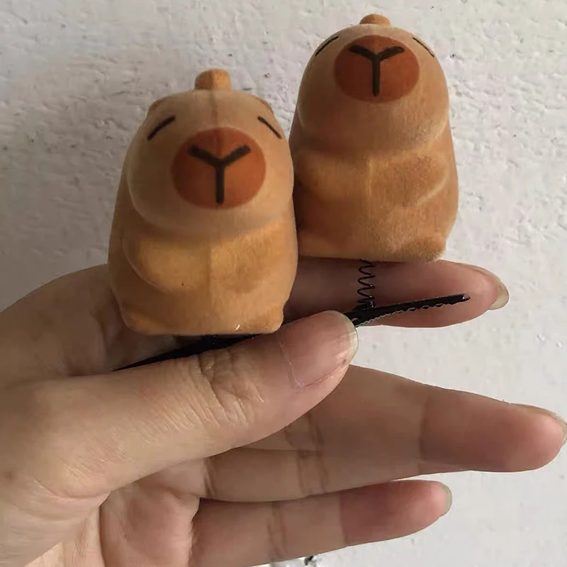 2 шт. плюшевая заколка с рисунком 3D капибары детские забавные заколки для волос