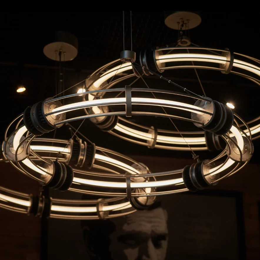 Niestandardowa okrągła amerykańska szklana lampa wisząca Osobowość twórcza Salon Jadalnia Lampa Przemysłowy żyrandol