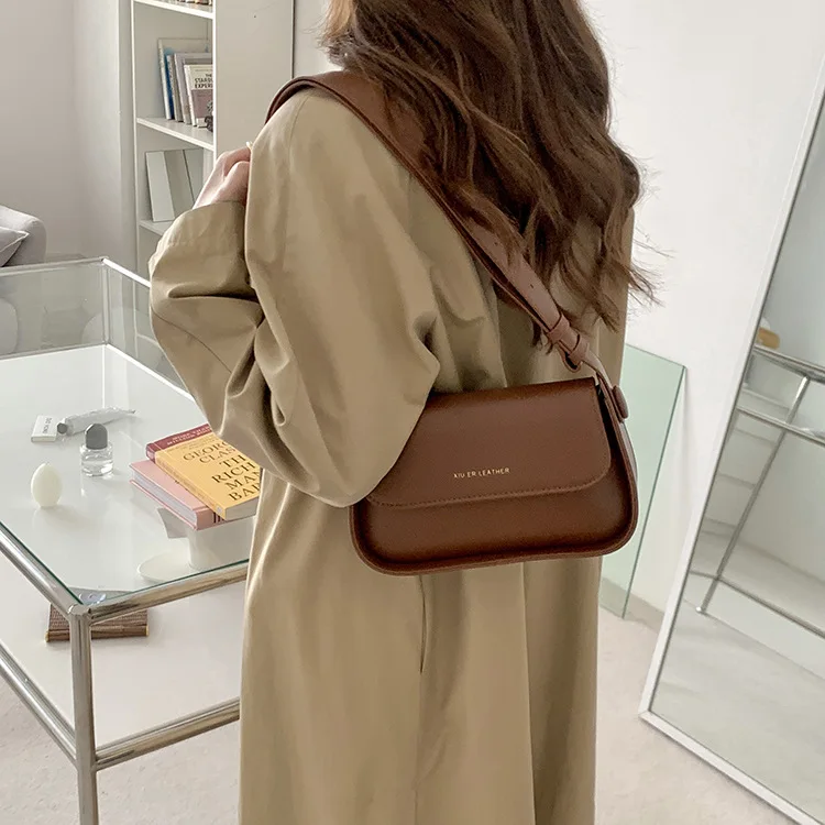 

Designer Simple Crossbody Bag Fashion Women Mini Axillary Package Satchel 2023 Trend Hobos Bag Luxury Lady Shoulder Bags Handbag