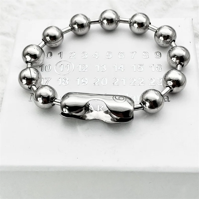 

Margiela MM6 Bracelets Fashion 20SS Titanium Steel Classic Num 6 Beaded Lucky Catenary Personalized Pulera's Jewelry Joya's