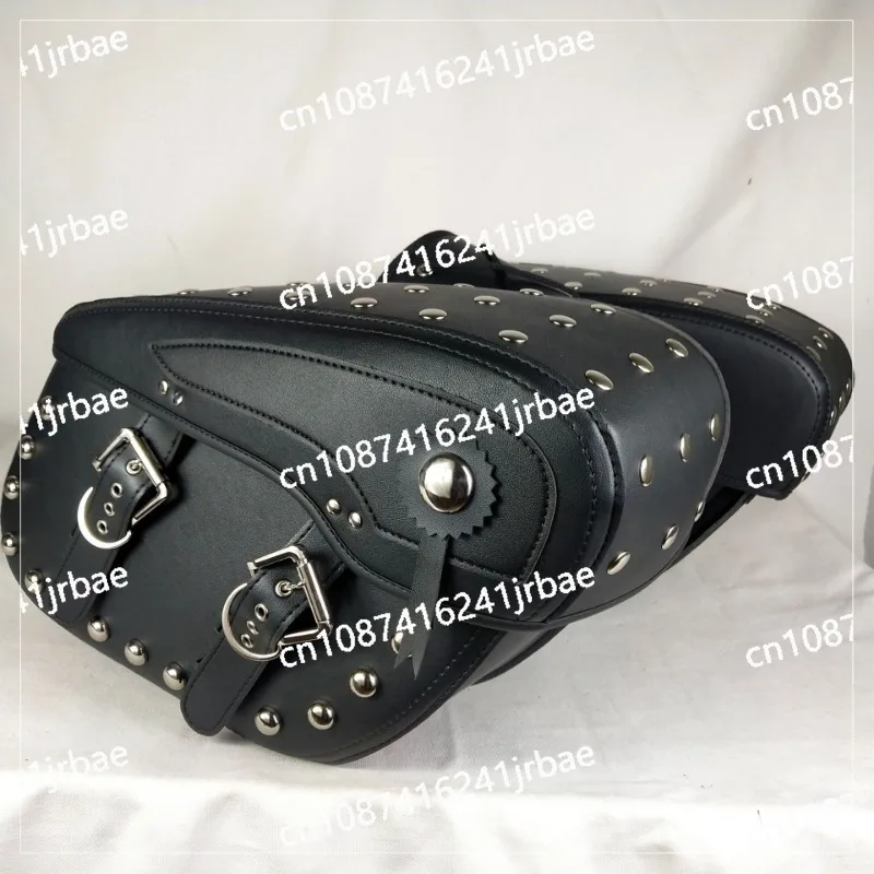 Мотоциклетные седельные сумки с заклепками стильные для инструментов