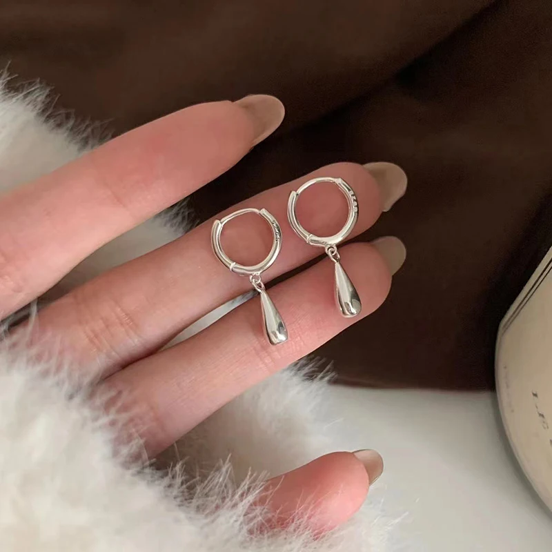 Женские серьги-гвоздики в форме капли 1 пара