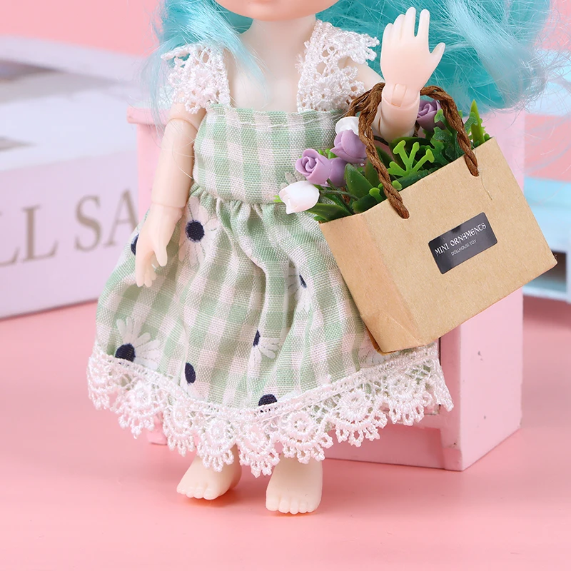 

1 шт., миниатюрный букет из тюльпанов с бумажной сумочкой