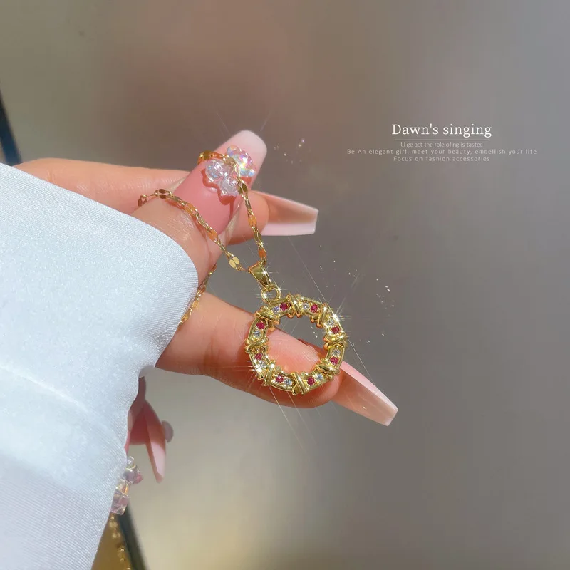 

[Titanium Steel] Micro-inlaid Cross-border Luxury Light Zircon Geometric Exquisite Micro-inlaid Fashion Trend Clavicle Chain