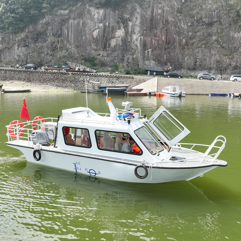 Модная 650 полностью закрытая сертифицированная лодка для использования на 8
