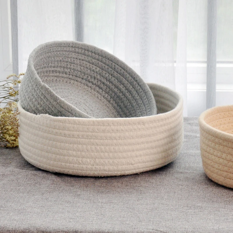 

Round Small hand-woven Basket Bedside Tabletop Snacks Debris Basket Storage Basket Key Cosmetics Coffee Table Storage Basket