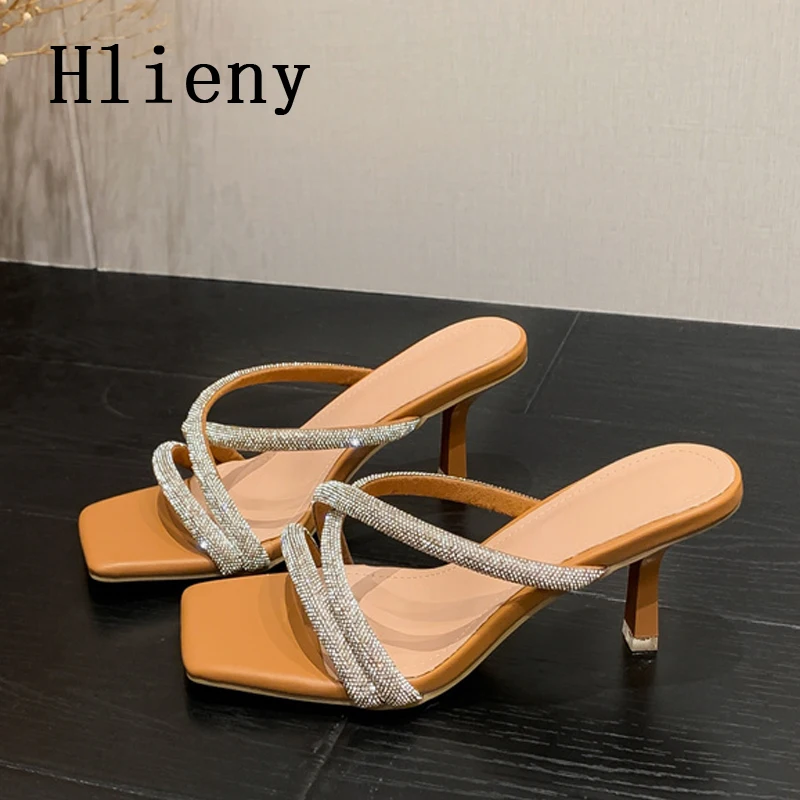 

Новинка 2023, модные дизайнерские женские тапочки Hlieny на тонком низком каблуке со стразами, летние женские мюли, сланцы