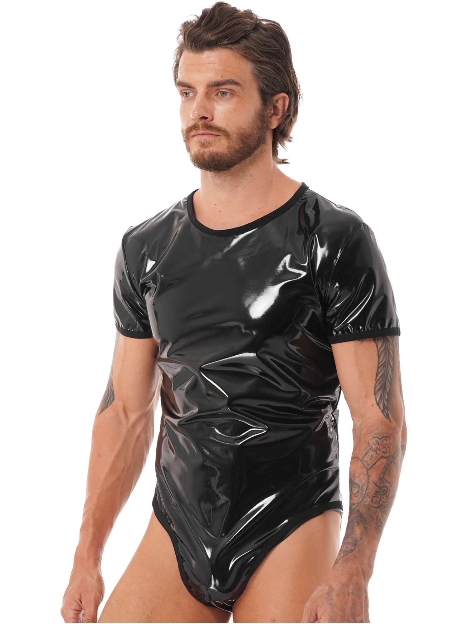 Мужской латексный комбинезон Wet Look Patent Leather Rave Clubwear с коротким рукавом, круглым вырезом и молнией.