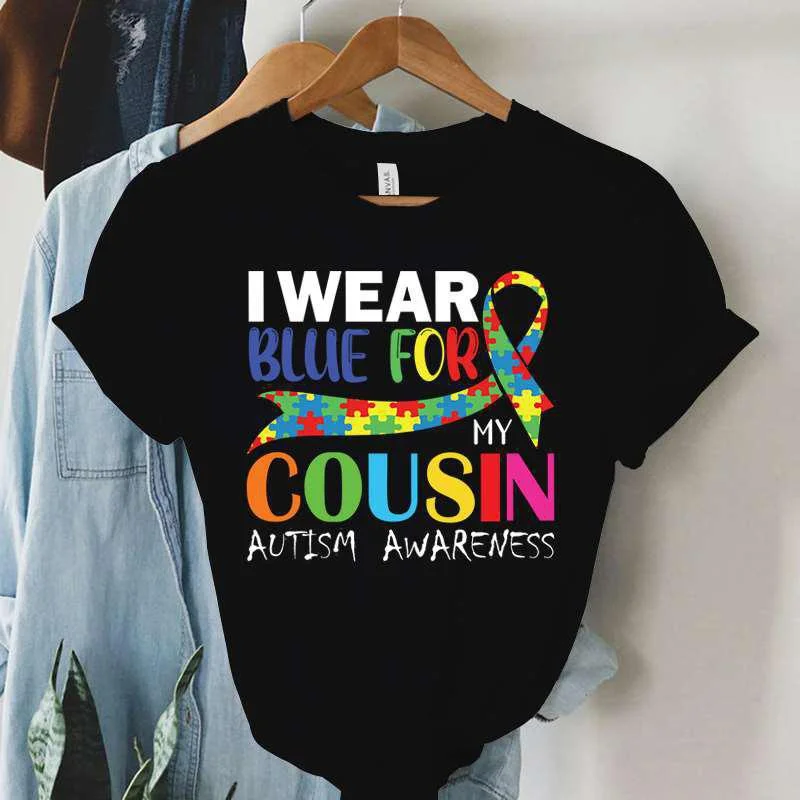 

Женская футболка с коротким рукавом, круглым вырезом и принтом