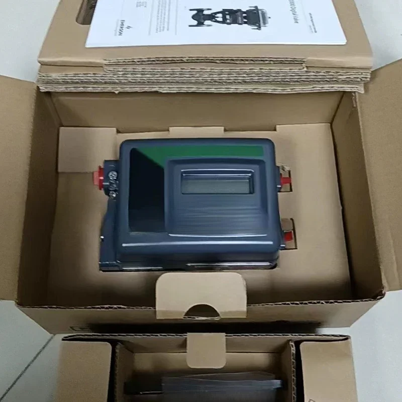 Совершенно новый и оригинальный DVC2000.