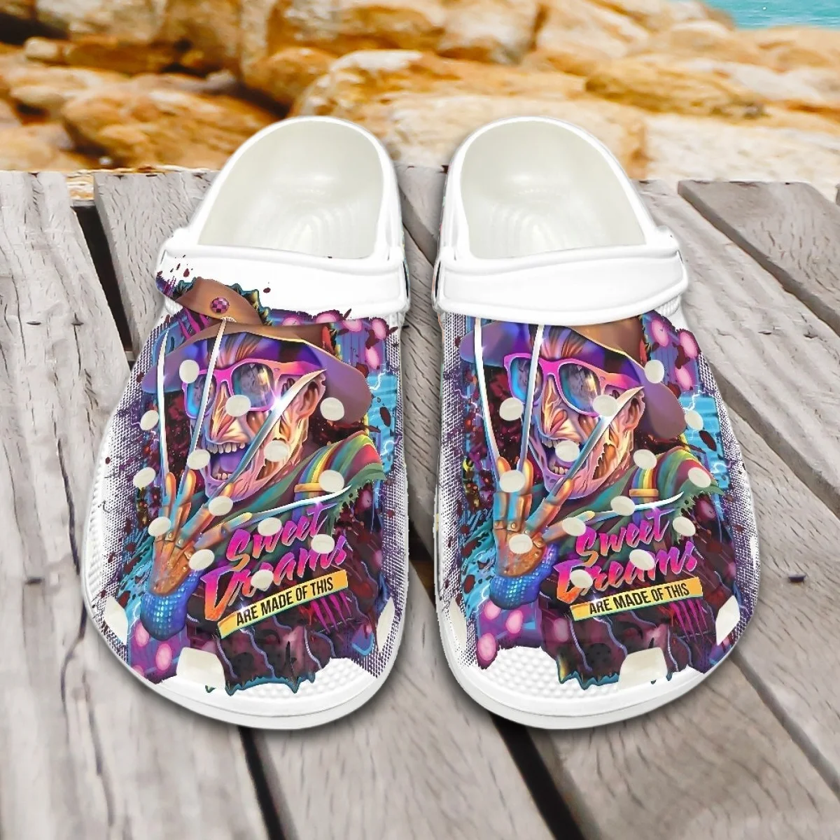 

ELVISWORDS Horror Killer Vintage Print Clogs for Men Summer Beach Hole Shoes High Quality Slide Sandals Unisex Non-Slip Slipper