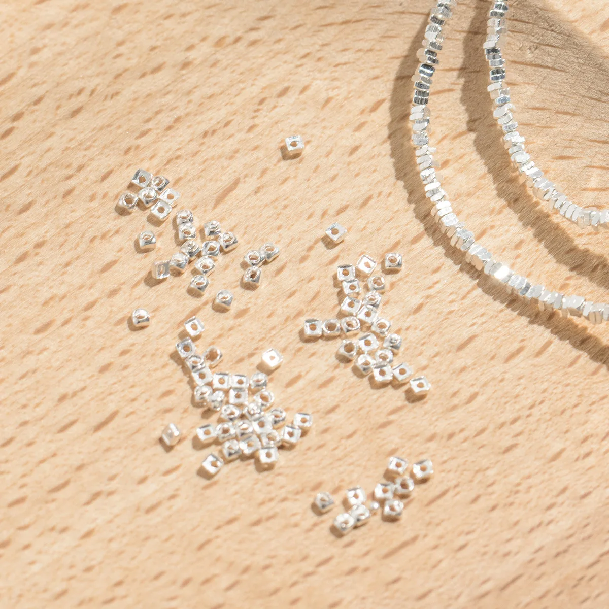 

1g(about 58pcs)/Lot S925 Sterling Silver Geometric Loose Flat Beads 1.8mm Handmade Small Jewelry Spacers DIY Necklace Bracelets