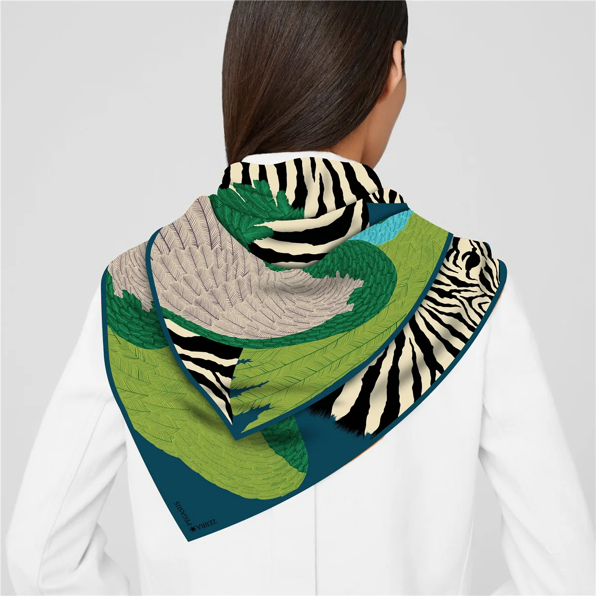 Рисунок 2 - Женские модные квадратные шарфы с принтом зебры