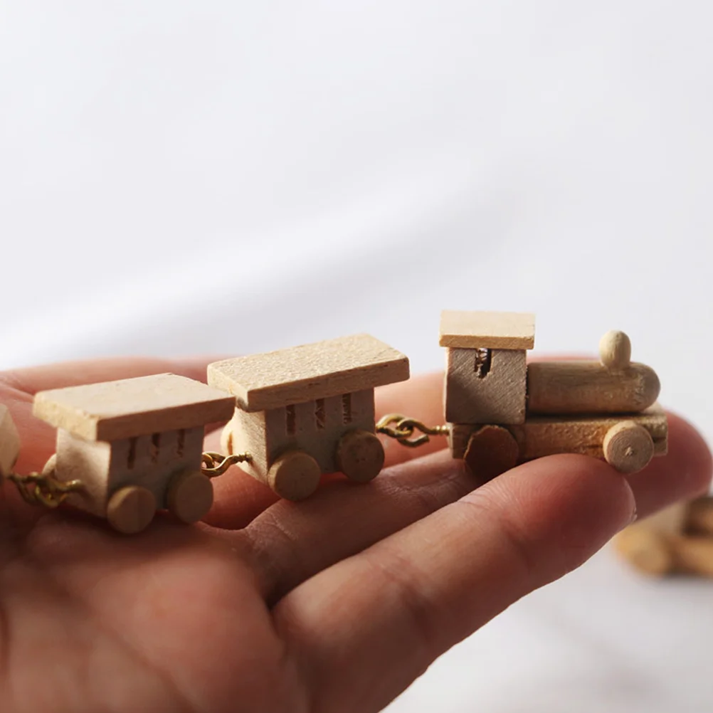 

2pcs House Miniature Train Toy Simulated Cartoon Mini Train Model House Wooden Train Toy