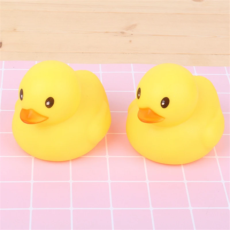 Baby Rubber Race Fun Educational Musical for Children Squeaky Duck Bath Toys Big Yellow Duck Bathroom Water Bathing Toys