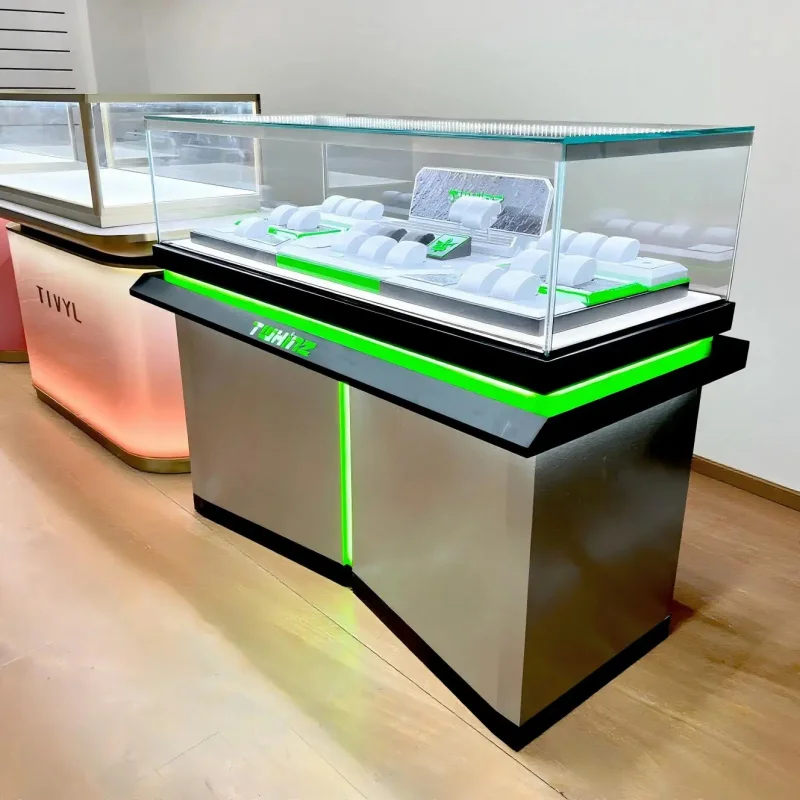 Фото Инновационные демонстрационные стенды для часов из стекла Custom.Glass Tech №4