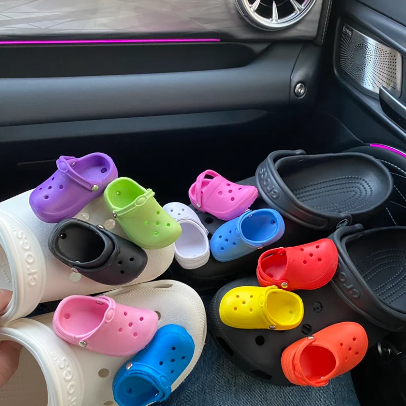 

Симпатичные Мультяшные аниме Кроксы шармы дизайнерские разные цвета Модные сабо джинсы милые универсальные подвески для обуви для крокса ...