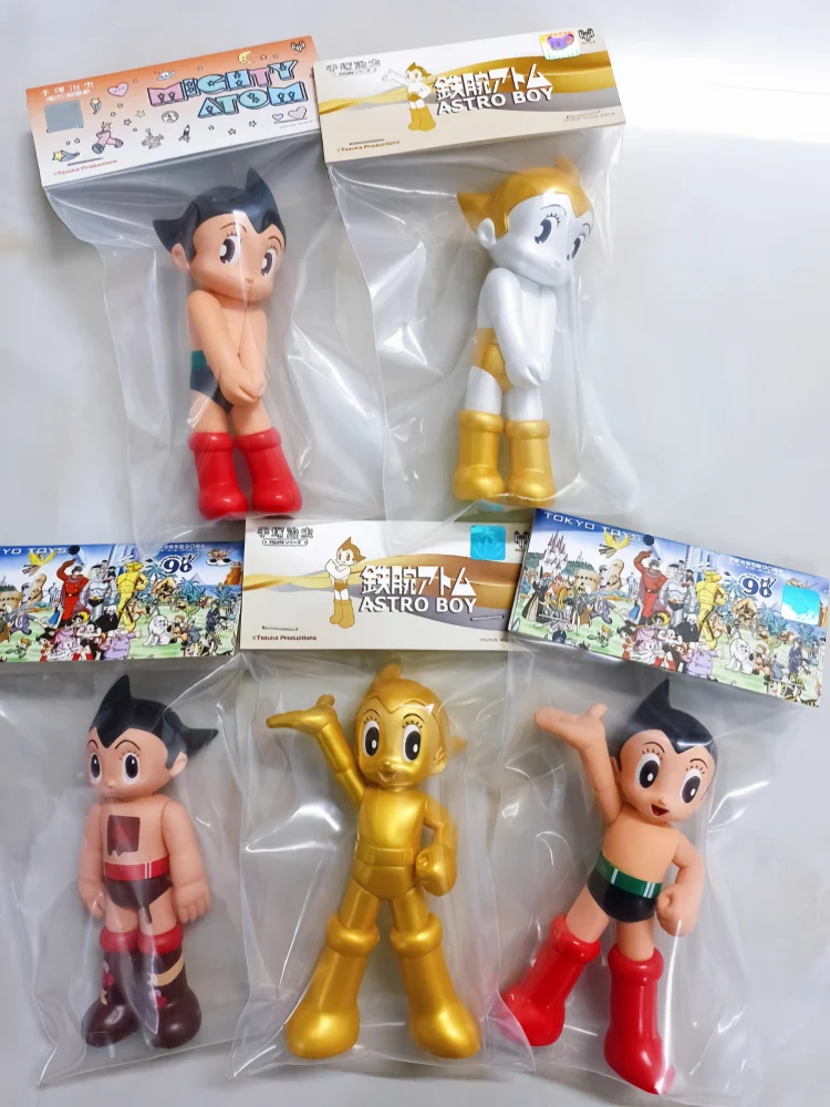 Фото Подлинная Astroboy Astroboy Astro Boy приветствует модную игрушечную фигурку украшений №1