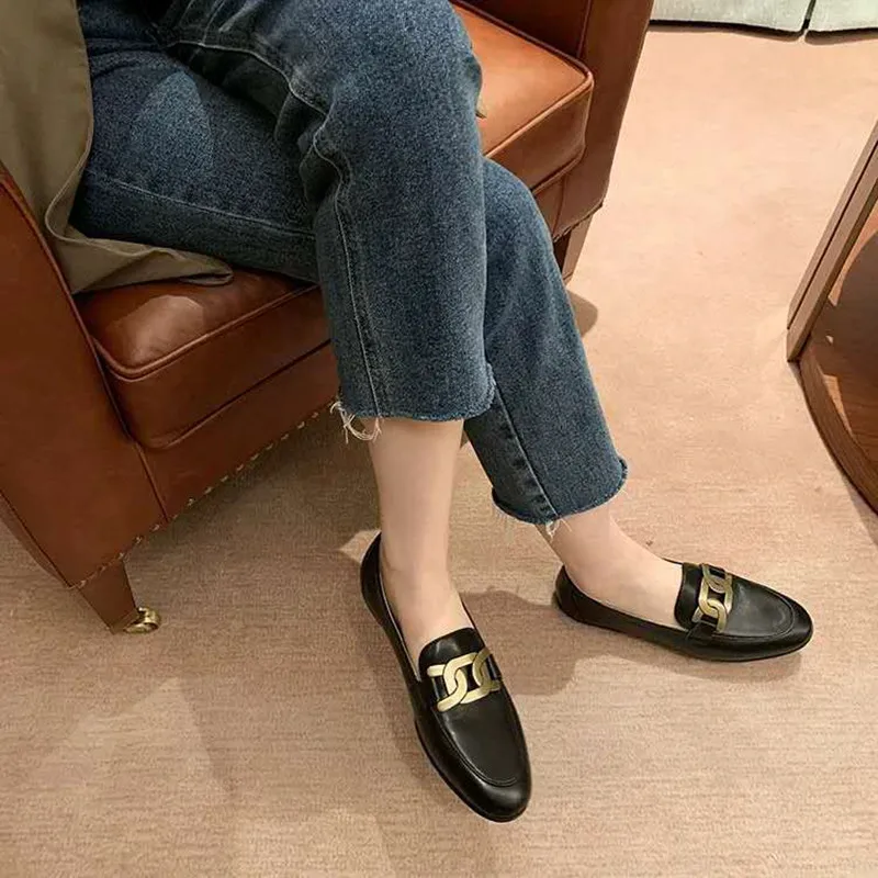 

2022 Women Flat Shoes Spring Fashion Brand Chain Women Slip On Loafers Shoes Flat Heel Casual British Style Oxford Shoes