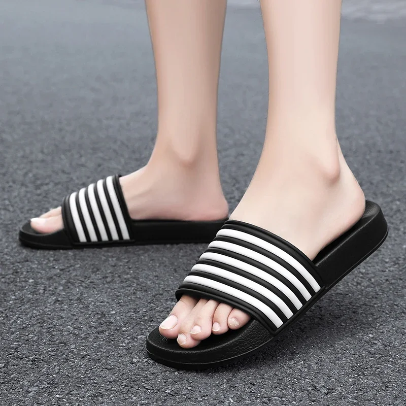 Мужские Пляжные шлепанцы удобные сандалии для семьи Нескользящие мягкая подошва