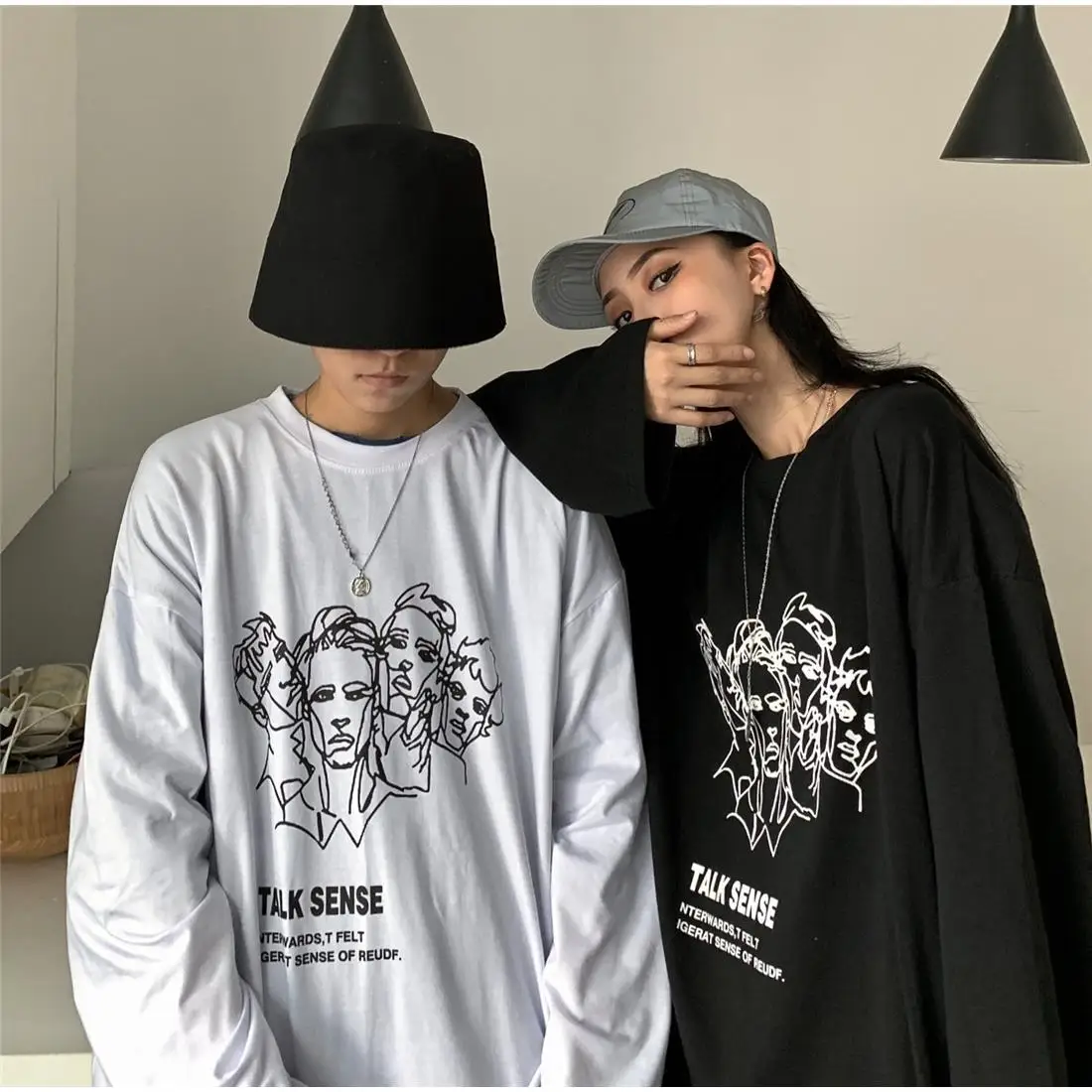 

Korean Harajuku T-shirt Retro Character Print Long Sleeve Top 2022 Summer Men Women Casual Round Neck White T-shirt Oversized
