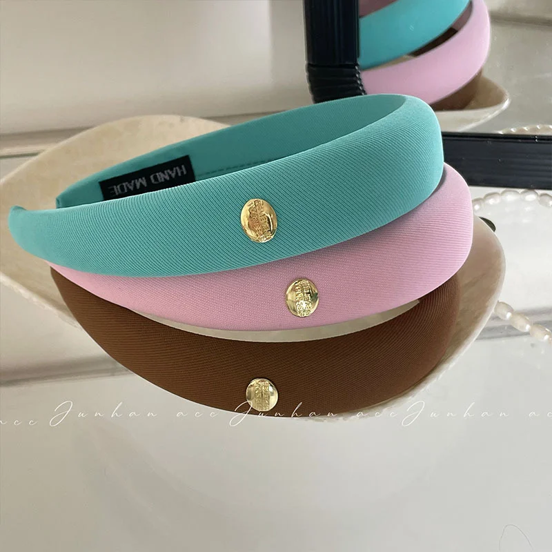 

Французская темпераментная Золотая стандартная атласная заколка для волос, новинка, высокий Топ с черепом, женская заколка для волос, голов...