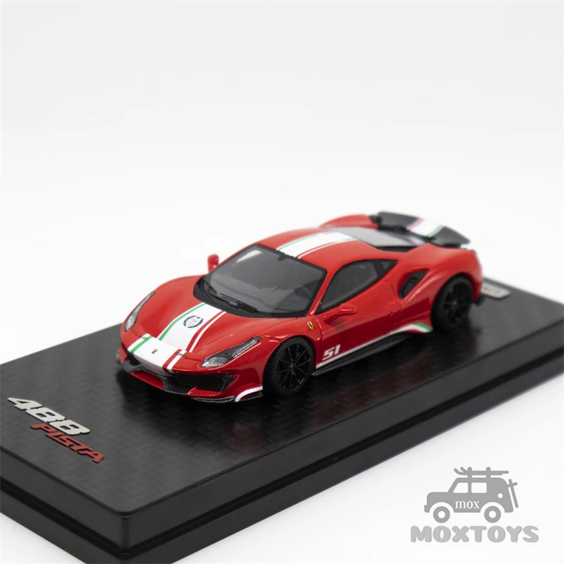 

Hunter Garage 1:64 488 Pista Red Stripe Black Tail Model Car