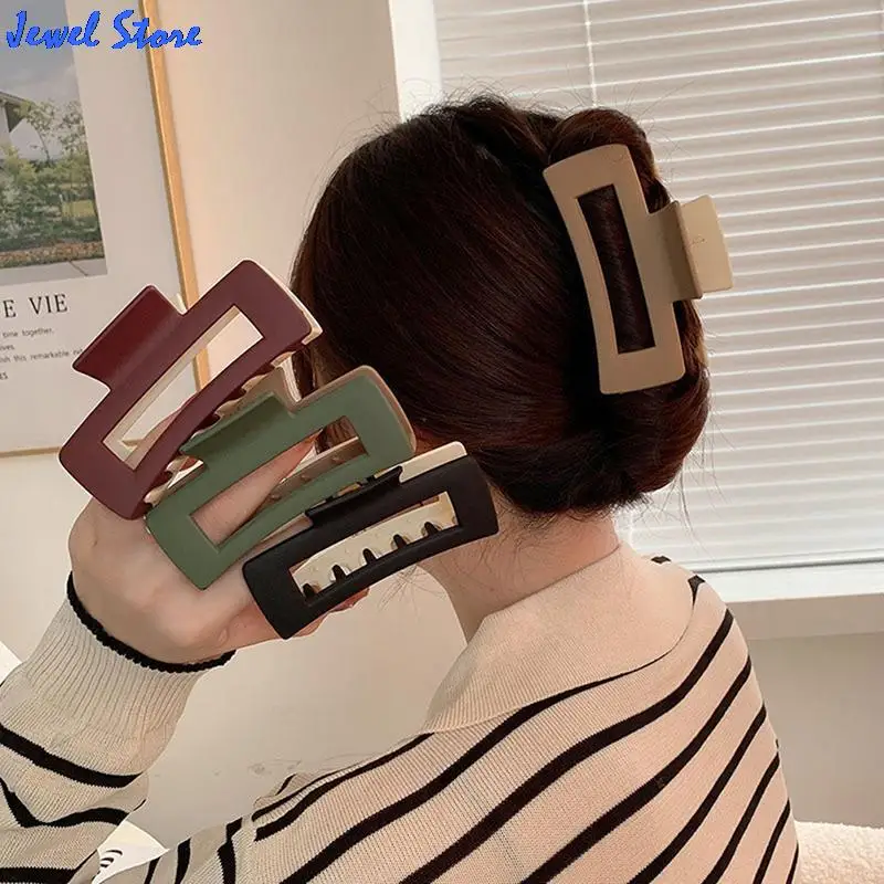 

1pcs 2022 Spring New Square Frosted Hair Claw Women Hair Clip Two Tone Shark Clip Headdress Headgear Hair Accessories