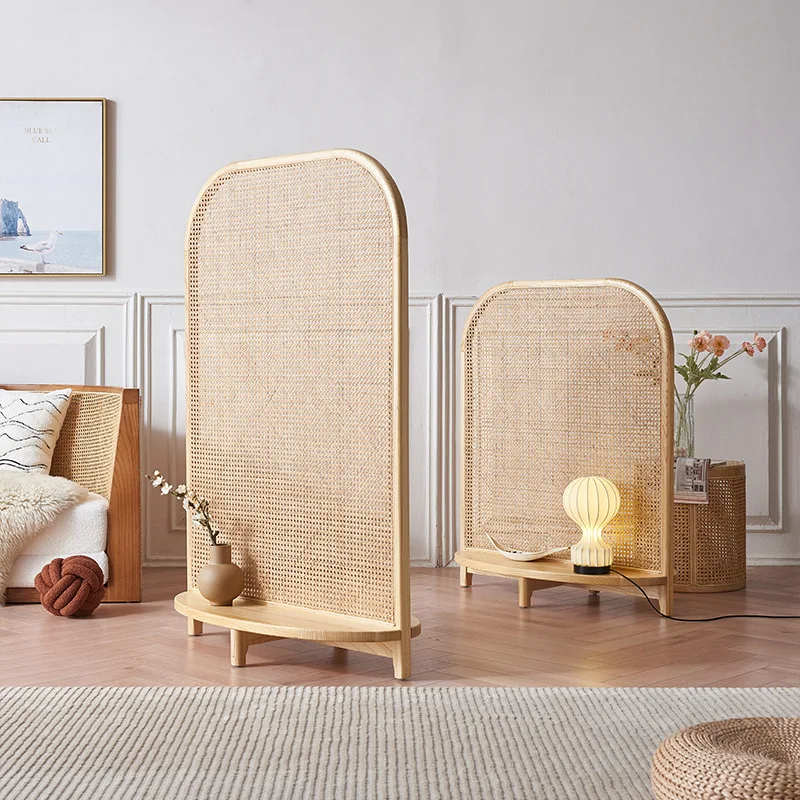 

The product can be customizedNordic retro solid wood rattan woven screen, quiet living room, mobile bedroom, blocked