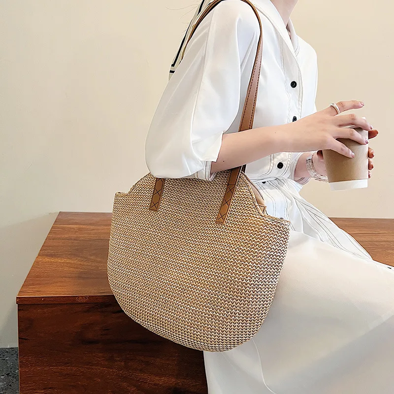 

2022 New Spring Retro Large-capacity Straw Woven Bag Seaside Holiday Multifunctional Portable Shoulder Bag Handbags