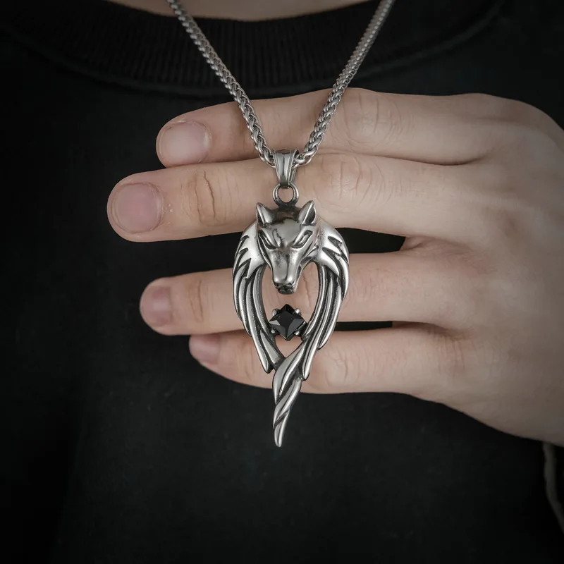 

Ожерелье мужское из нержавеющей стали с инкрустацией головы волка и камнями