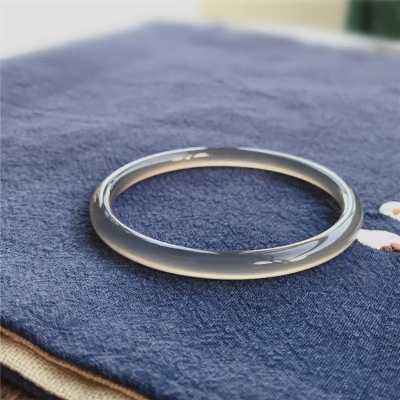 Новый ледяной халцедон основной цвет тонкий круглый бар женский браслет Jingle