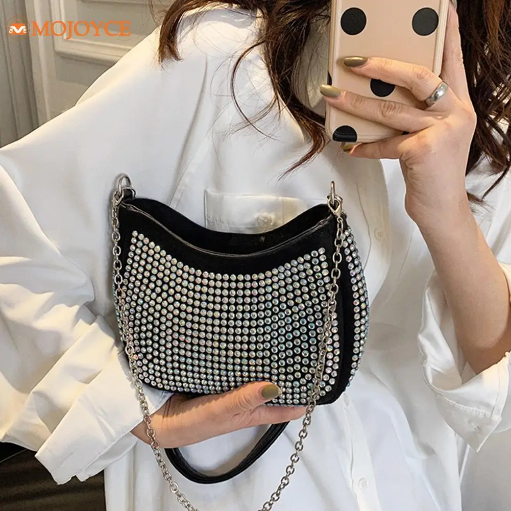 

Женская сумка-мессенджер на цепочке, с бриллиантами