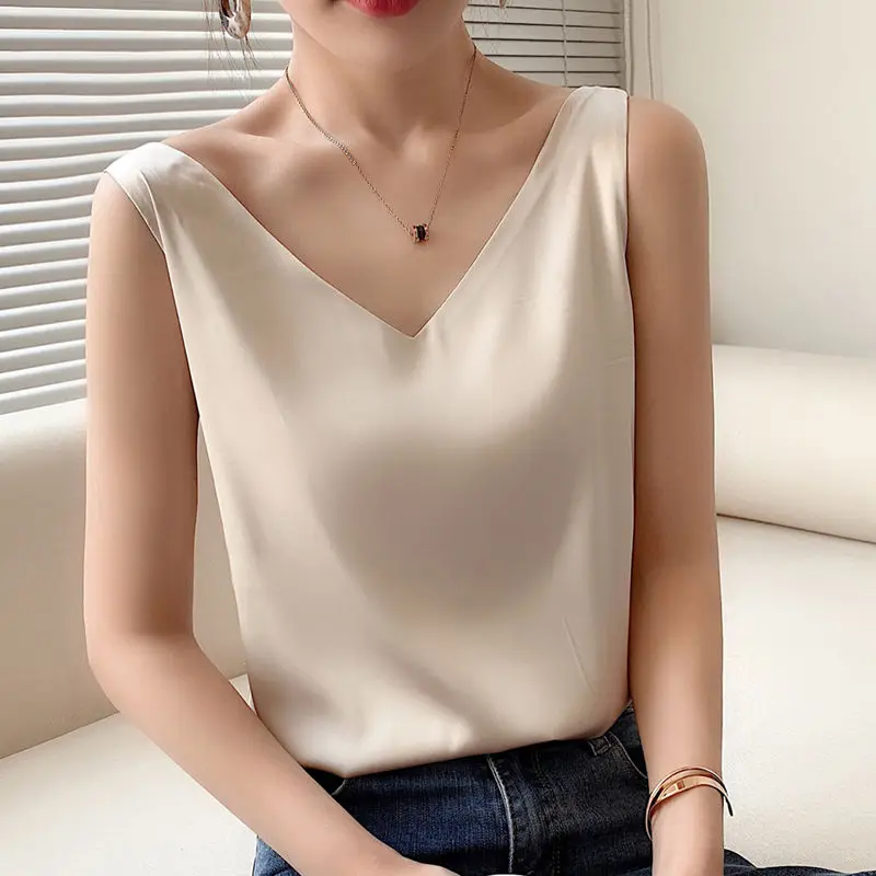 

Silk Camisole Women's Inner Suit Female Bottoming Satin Silk Top Ladies Summer Small V-Neck Halter Basic White Cami Tops G91