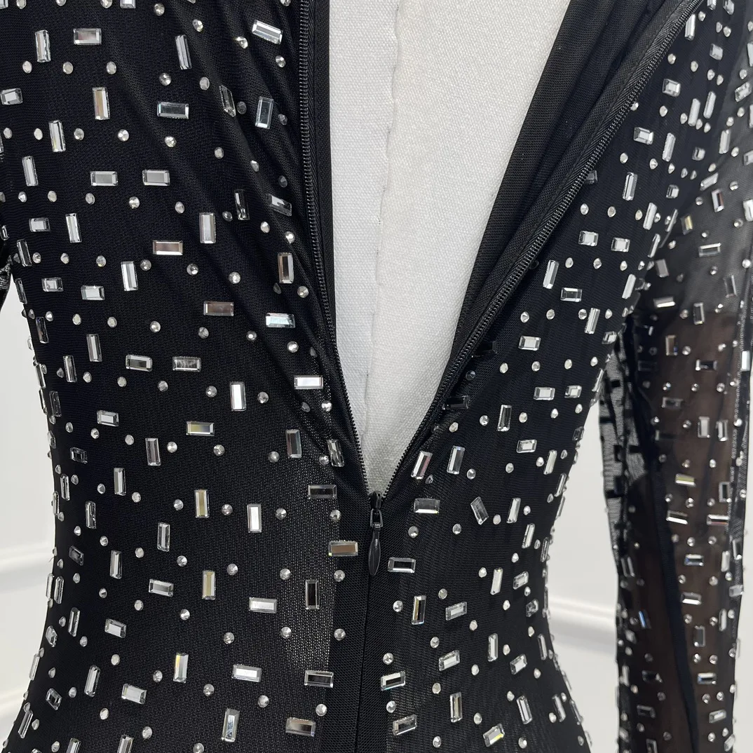 Рисунок 6 - Женское винтажное платье средней длины