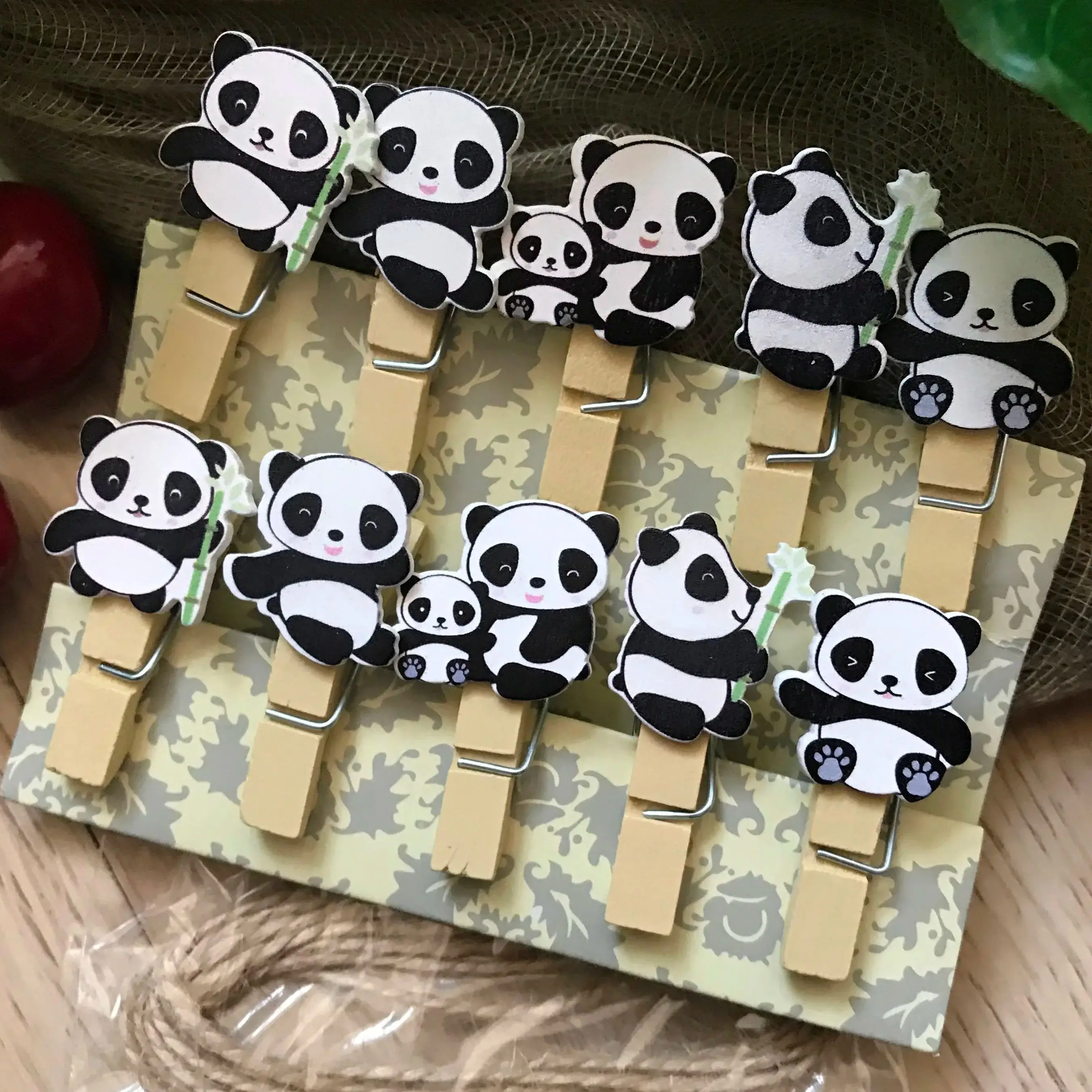

Panada 120pcs Wooden Photo Clips,Pin Clothespin Craft Clips,Wooden Pegs for Children's Birthday Party Gift Favor Decorations