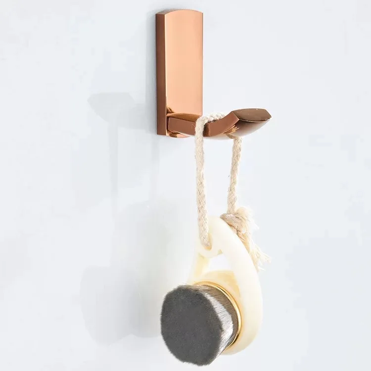 

Набор аксессуаров для ванной из латуни rose gold