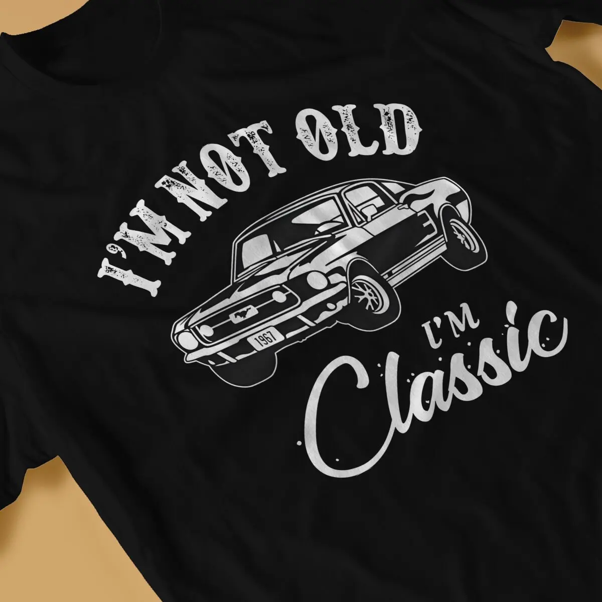 Мужская футболка с коротким рукавом круглым вырезом и принтом