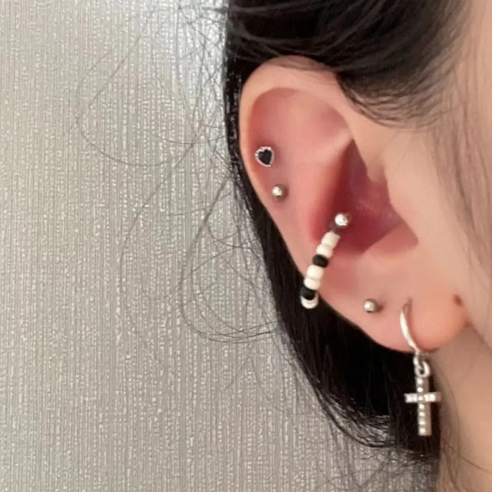 

1 pc Y2K Cool Titanium steel Girls Korean Style Ear Bone Stud Colorful Bead Retro Stud Earring Women Jewelry Fashion Design