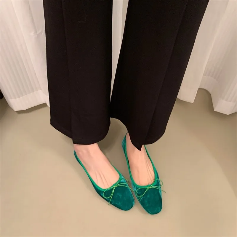 Женские милые балерины на плоской подошве леди серебристые с бантом-бабочкой