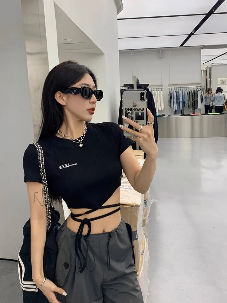 

Black Letter Embroidery Tie Up T-shirt for Women's 2023 Summer New Short Fit Slim Short Sleeve Top