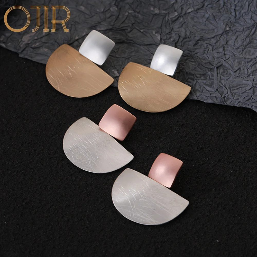 

Classic Copper Gold Silver Plating Needle Drawn Metal Geometric Earrings for Women Design Sense Fashion Stud Pendientes brincos