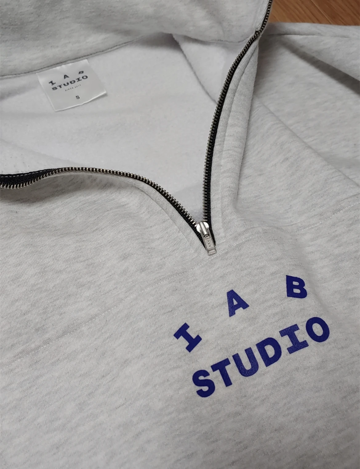 말본 IAB Studio Half Zipper Sweater Suit Plush Hoodie Men's and Women's Sports Casual Pullover Coat High Street Stand Collar Top -