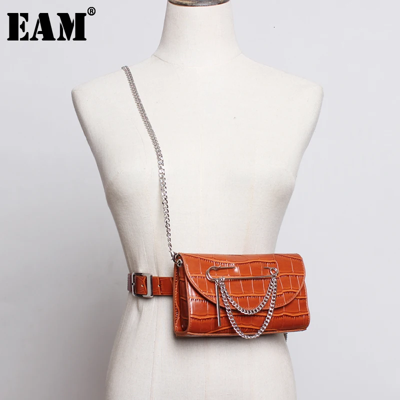 

[EAM] Pu Leather Black Mini-bag Chain Split Joint Long Belt Personality Women New Fashion Tide All-match Spring 2023 1M531