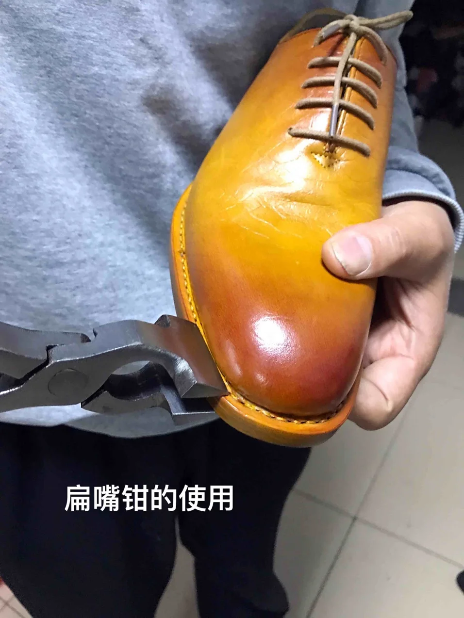 Handmade Shoes Shoe Repair Tool Flat Nose Pliers Mouth Duckbill Pressing Leather ...