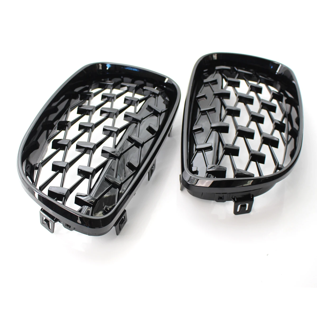 

1Pair Car Front Bumper Cover Diamond Kidney Grilles Racing Grille for BMW 1 Series E87 2008-2011 Automobile Replacement Parts