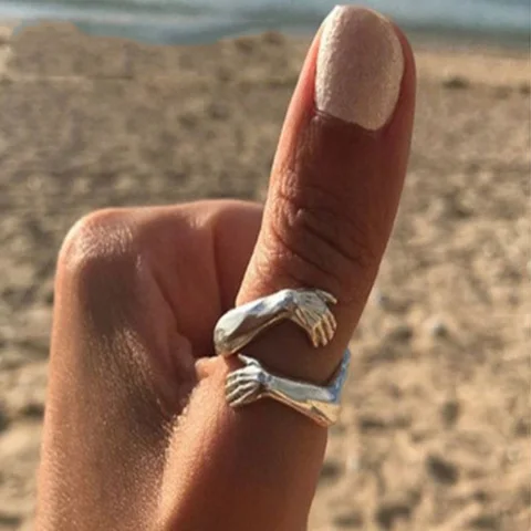 Классические креативные кольца для обниманий серебряного цвета для женщин, модное металлическое Открытое кольцо с резными руками, бижутерия для дня рождения
