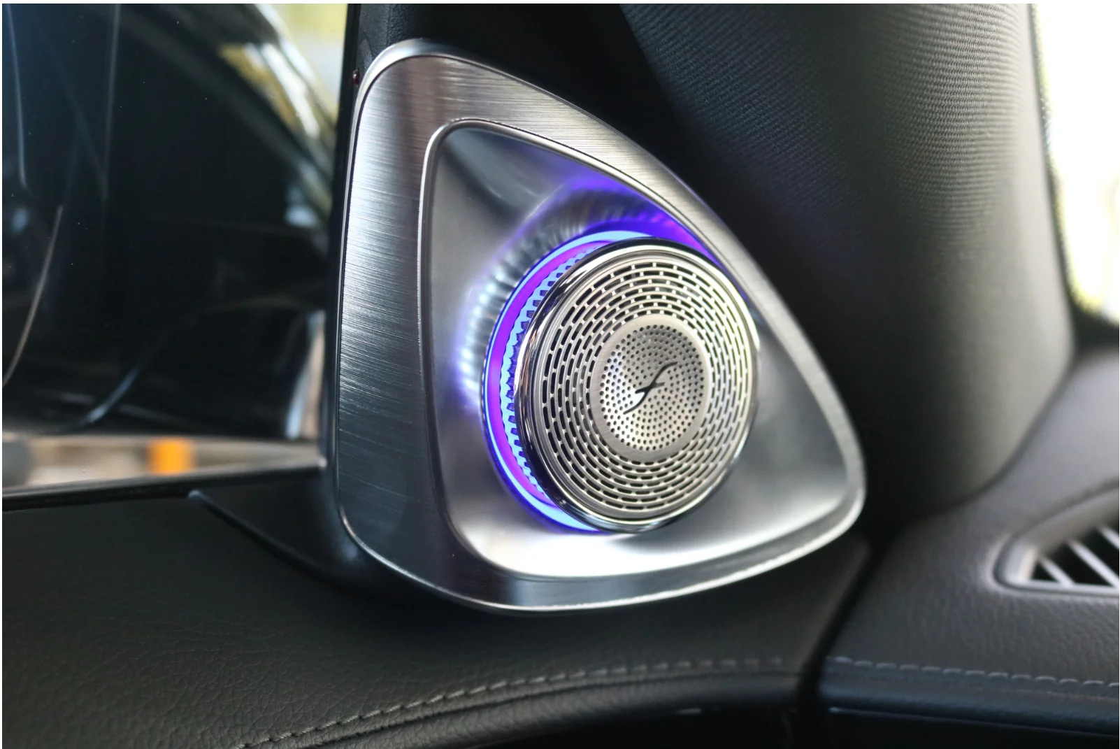 UPsztec 64 цвета, 4D вращающийся твитер для Mercedes-Benz CLA W118, A W177, автомобильный 3D-динамик высоких частот, тюнинг (art.: 3920d507342eb) - 3920d507342eb