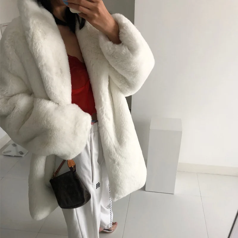Fashion White Fur Jacket Winter Oversized Thick Warm White Fluffy Faux Fur Coat Women Loose Casual Stylish Korean Streetwear